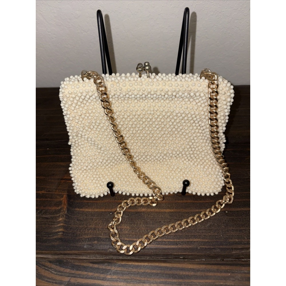 Vintage Beaded Gold Chain strap Handbag Clutch Made Japan Creme lined Kiss lock